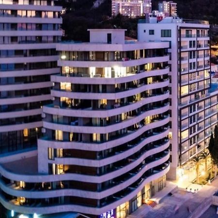 בודווה Beachfront Luxury Apartment מראה חיצוני תמונה