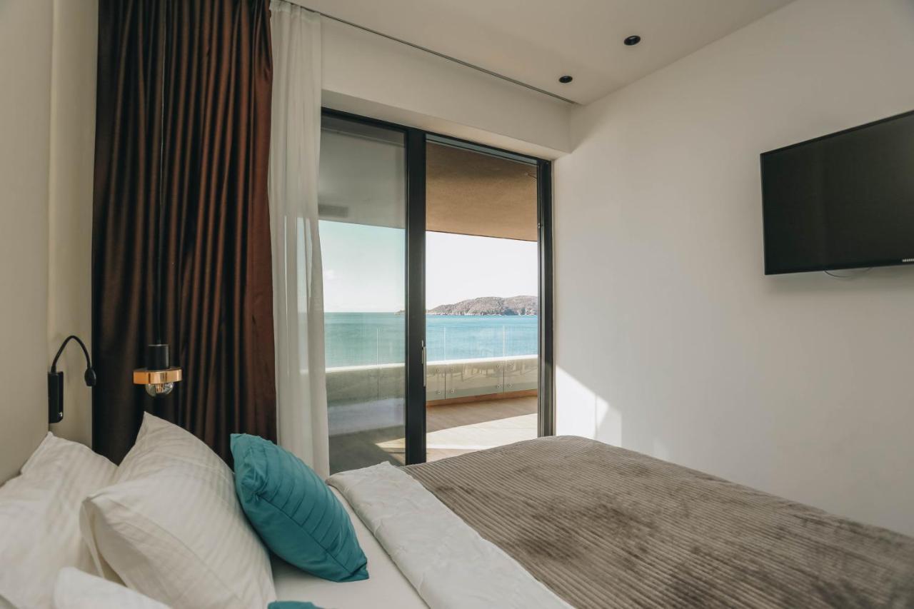 בודווה Beachfront Luxury Apartment מראה חיצוני תמונה