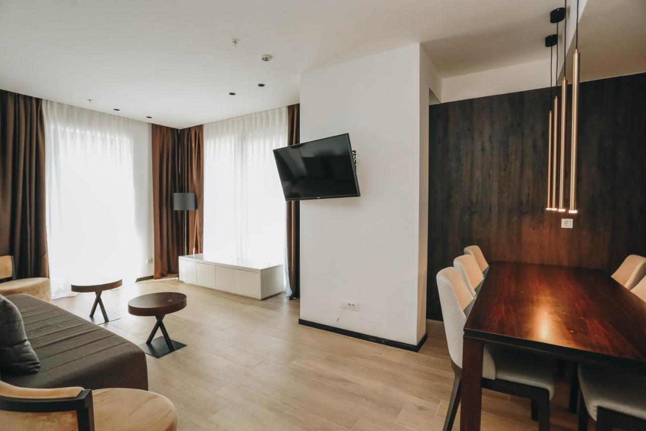 בודווה Beachfront Luxury Apartment מראה חיצוני תמונה