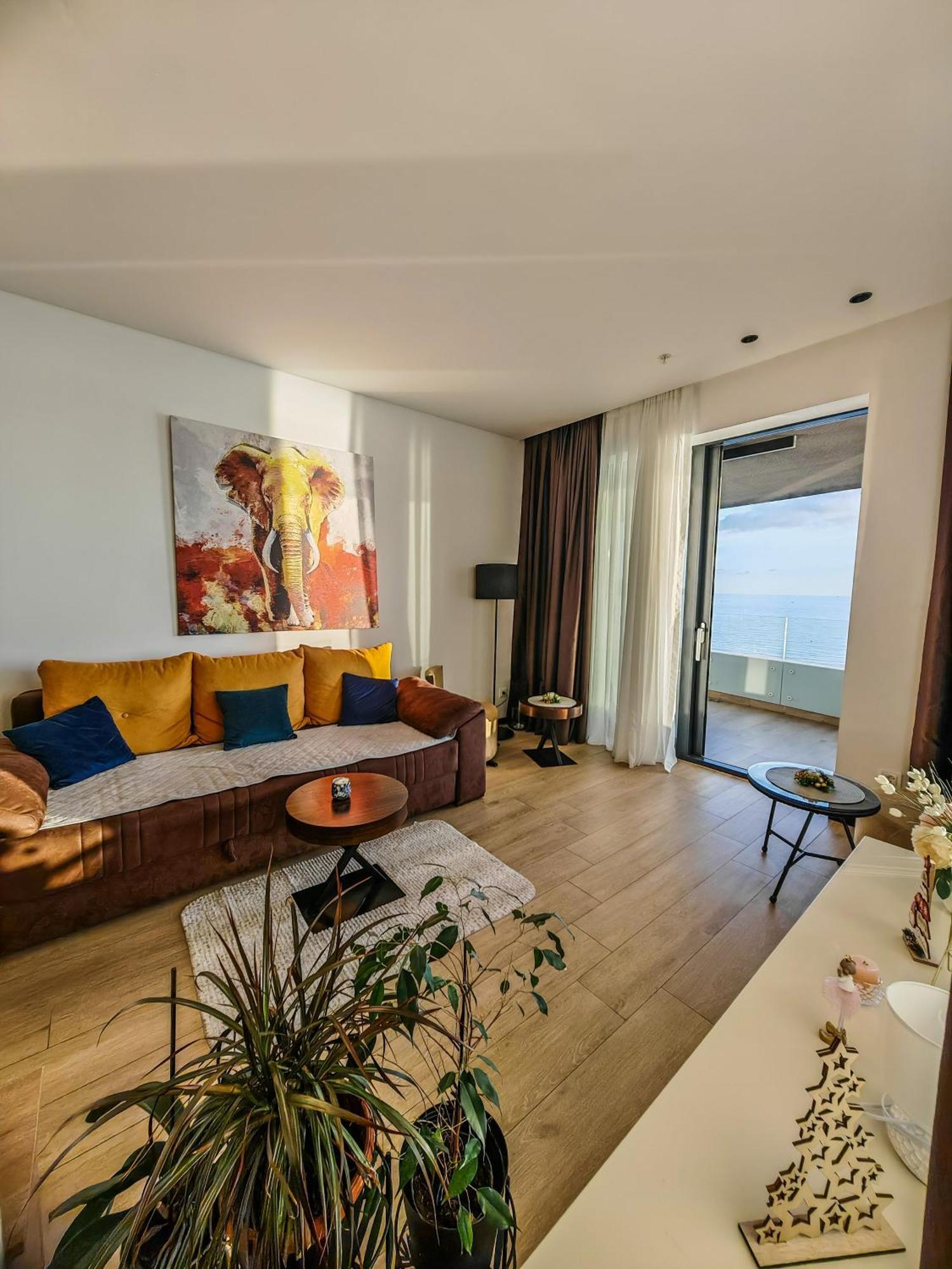 בודווה Beachfront Luxury Apartment מראה חיצוני תמונה