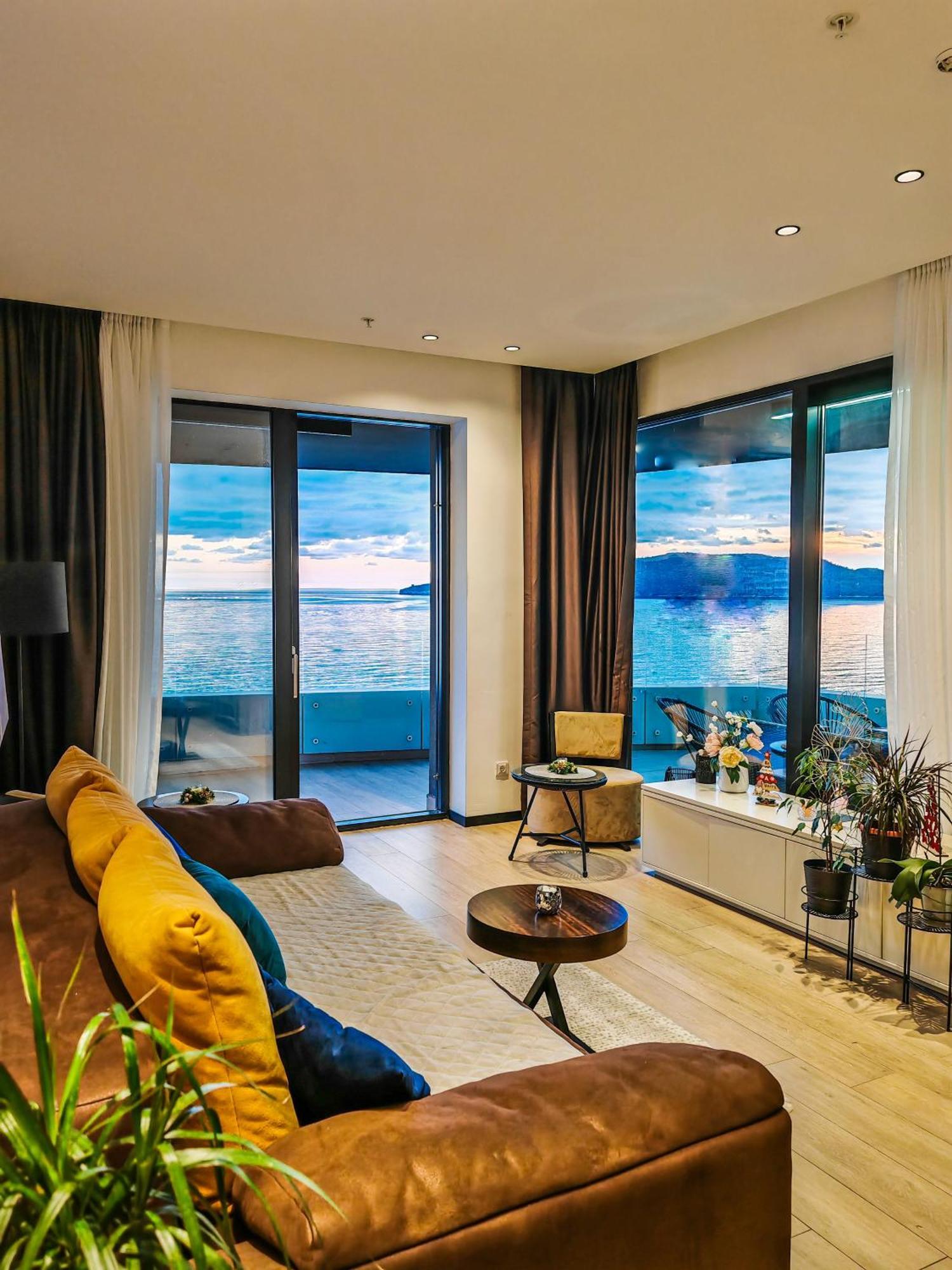 בודווה Beachfront Luxury Apartment מראה חיצוני תמונה